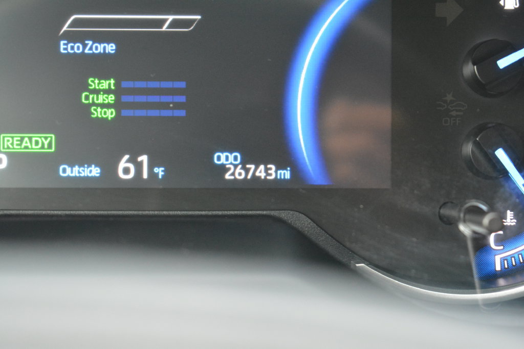 Used 2025 Toyota RAV4 LE AWD/4WD image 13