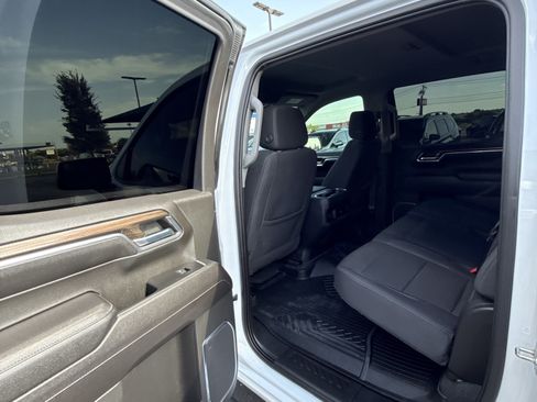Used 2023 Chevrolet Silverado 1500 LT Trail Boss w/ Protection Package AWD/4WD image 12