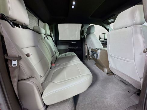 Used 2022 Chevrolet Silverado 2500 LTZ w/ LTZ Plus Package image 30