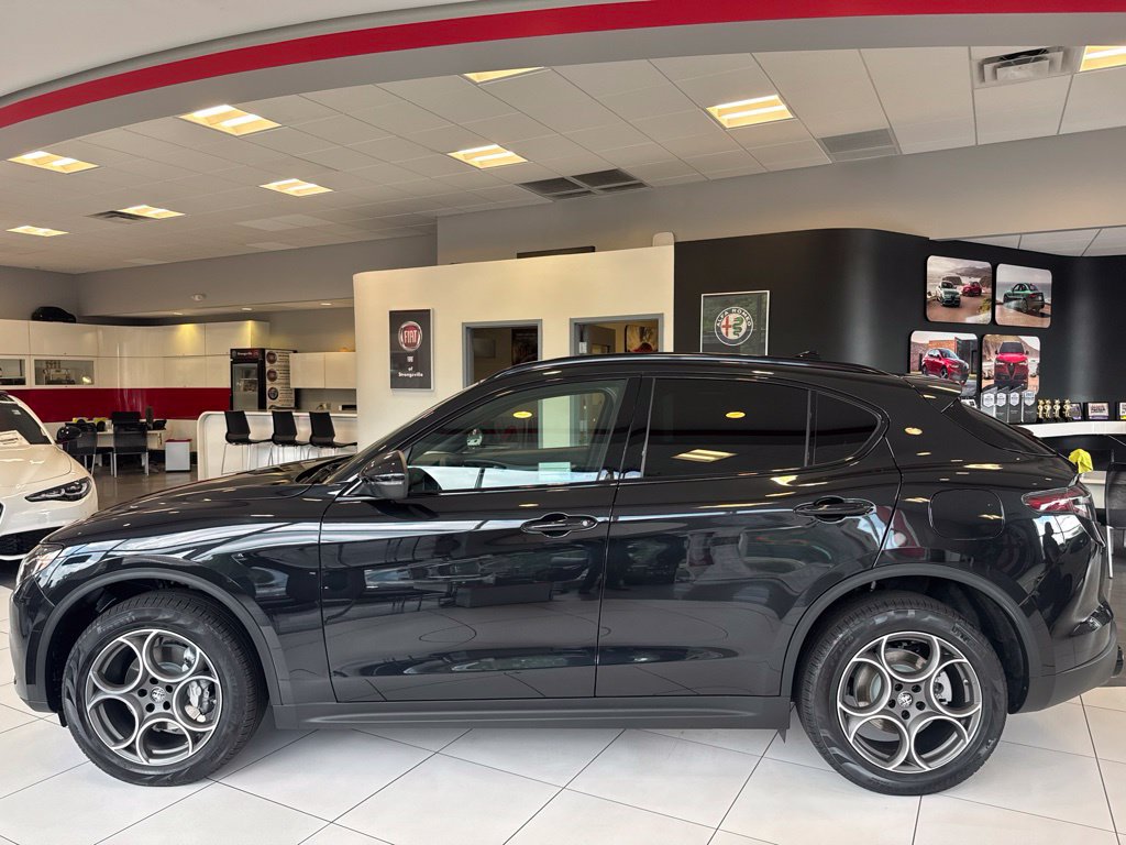 New 2026 Alfa Romeo Stelvio Sprint AWD/4WD image 12