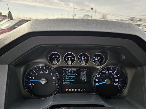 Used 2016 Ford F250 XLT w/ XLT Premium Package image 9