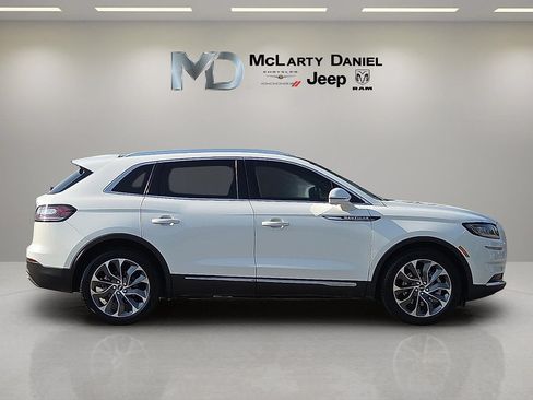 Used 2022 Lincoln Nautilus Reserve FWD image 6