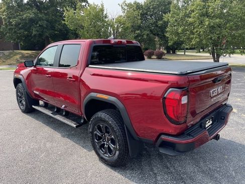 Used 2025 GMC Canyon Elevation image 7