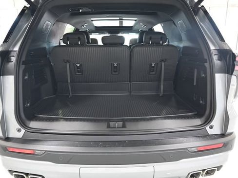 New 2026 Chevrolet Traverse LT w/ Sun and Wheel Package FWD image 28