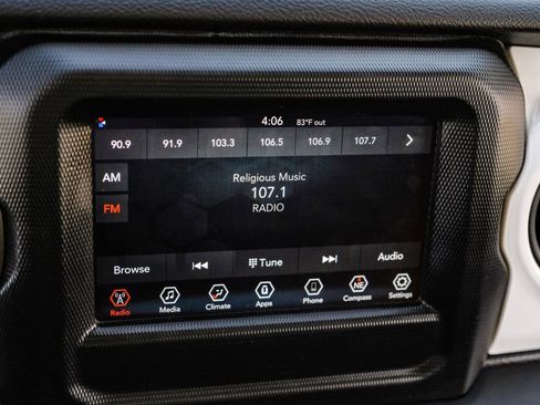 Used 2023 Jeep Gladiator Sport AWD/4WD image 33