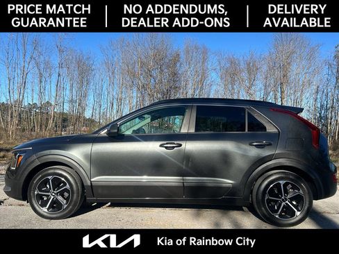 Used 2025 Kia Niro LX image 17