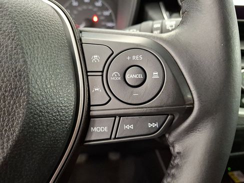 Certified 2023 Toyota Corolla Cross LE AWD/4WD image 10