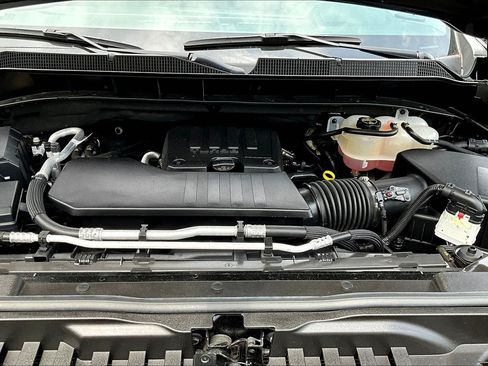 Used 2024 Chevrolet Silverado 1500 LT AWD/4WD image 22