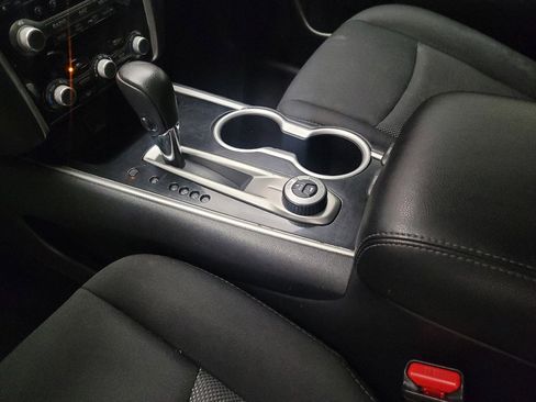 Used 2019 Nissan Pathfinder SV image 26