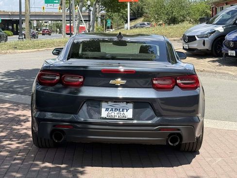 Used 2019 Chevrolet Camaro LT RWD image 5