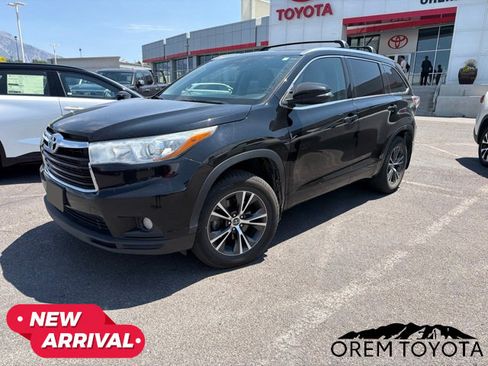 Used 2016 Toyota Highlander XLE AWD/4WD image 7