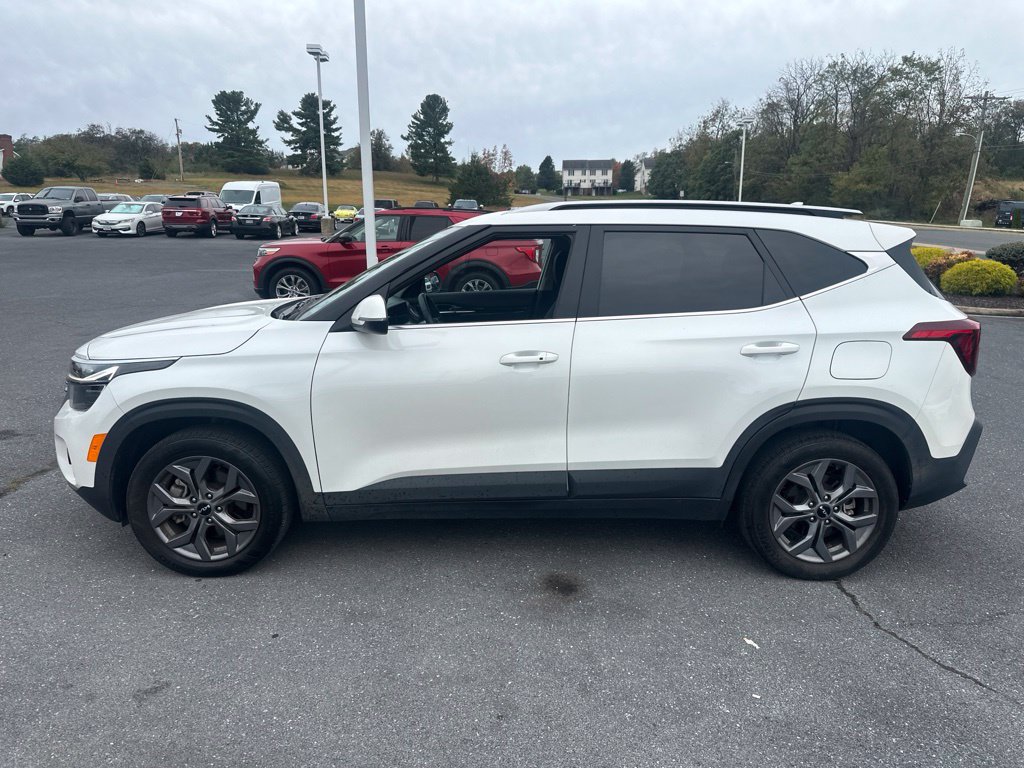 Used 2024 Kia Seltos S AWD/4WD image 6