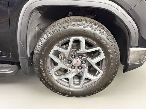 Used 2023 GMC Sierra 1500 SLT w/ SLT Premium Package AWD/4WD image 37