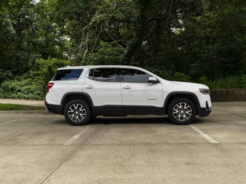 Used 2021 GMC Acadia SLE FWD image 9