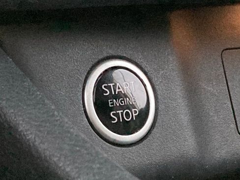 Used 2021 Nissan Rogue SV w/ Premium Package image 24