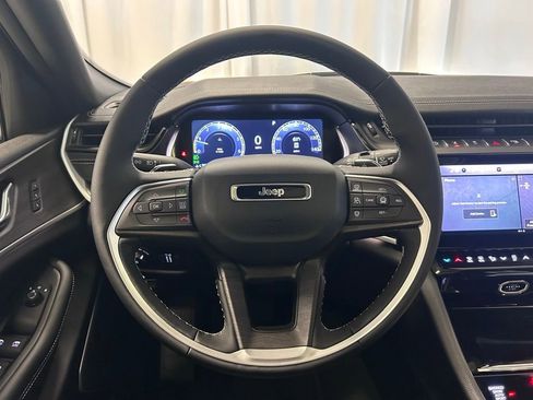 New 2026 Jeep Grand Cherokee Limited AWD/4WD image 9