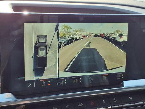 Used 2024 Chevrolet Silverado 1500 LTZ w/ LTZ Premium Package image 8