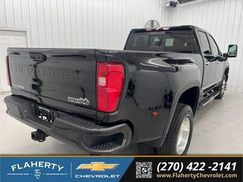 Used 2024 Chevrolet Silverado 3500 High Country AWD/4WD image 3