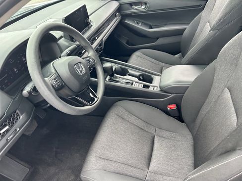 Used 2023 Honda Accord EX image 10