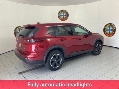 Used 2025 Nissan Rogue SV AWD/4WD image 19