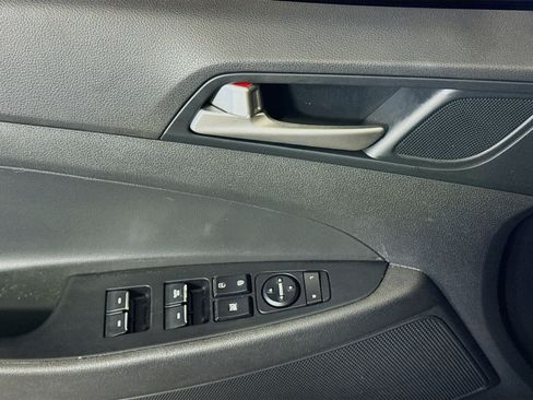 Used 2020 Hyundai Tucson Limited FWD image 24