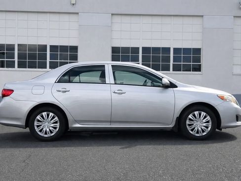 Used 2009 Toyota Corolla FWD image 3