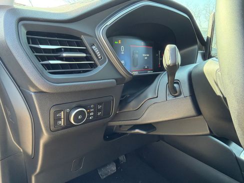 New 2026 Ford Escape SE image 30