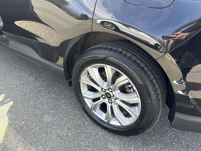 Used 2024 Ford Edge Titanium AWD/4WD image 34
