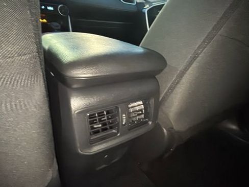 Used 2024 Toyota RAV4 LE image 23