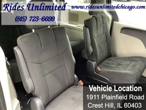 Used 2012 Dodge Grand Caravan SXT w/ Entertainment Group 1 FWD image 33