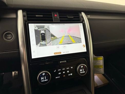 Certified 2025 Land Rover Discovery Dynamic SE image 20