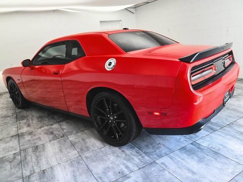 Used 2023 Dodge Challenger R/T RWD image 4