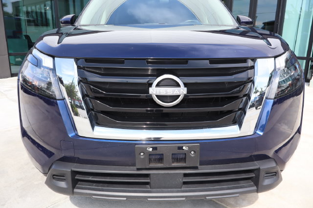 Used 2024 Nissan Pathfinder SV FWD image 18