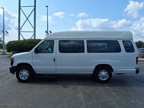 Used 2009 Ford E-250 and Econoline 250 Extended RWD image 5