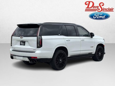 Used 2023 Cadillac Escalade V AWD/4WD image 7