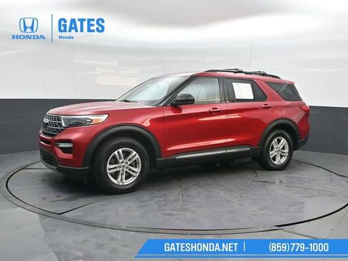 Used 2021 Ford Explorer XLT w/ Equipment Group 202A image 7