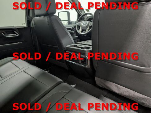 Used 2025 GMC Sierra 3500 Denali image 7