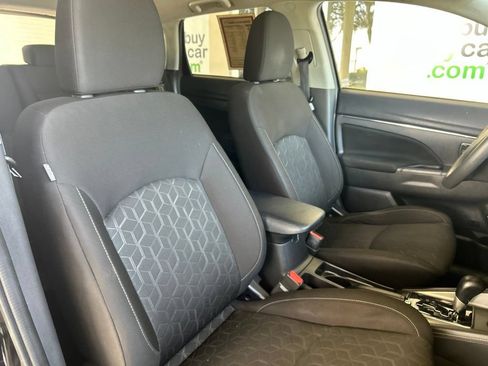 Used 2021 Mitsubishi Outlander Sport ES FWD image 19