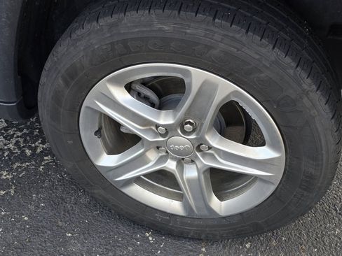 Used 2023 Jeep Compass Latitude w/ Convenience Group image 9