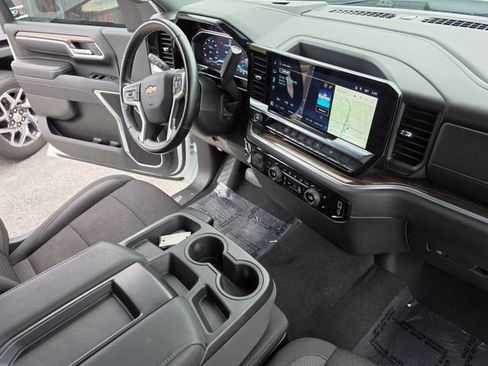 Used 2025 Chevrolet Silverado 2500 LT w/ Convenience Package AWD/4WD image 22