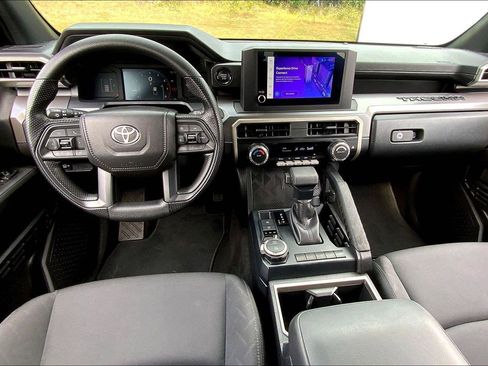 Used 2024 Toyota Tacoma SR5 AWD/4WD image 14