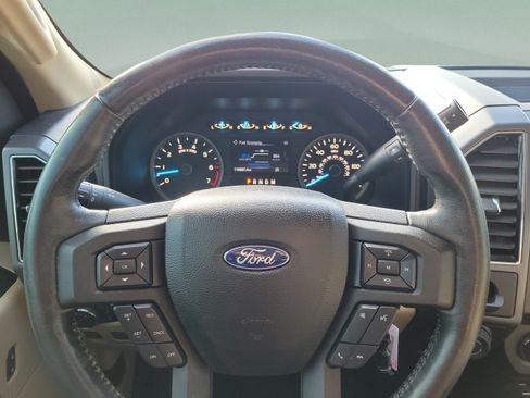 Used 2018 Ford F150 XLT w/ Equipment Group 301A Mid RWD image 19