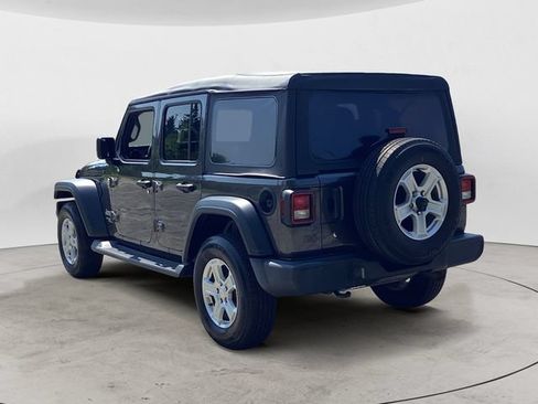 Used 2018 Jeep Wrangler Unlimited Sport S AWD/4WD image 3