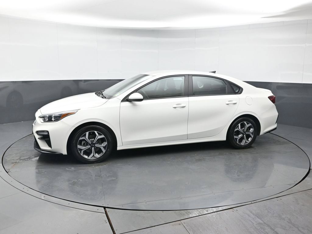 Used 2021 Kia Forte LXS FWD image 2