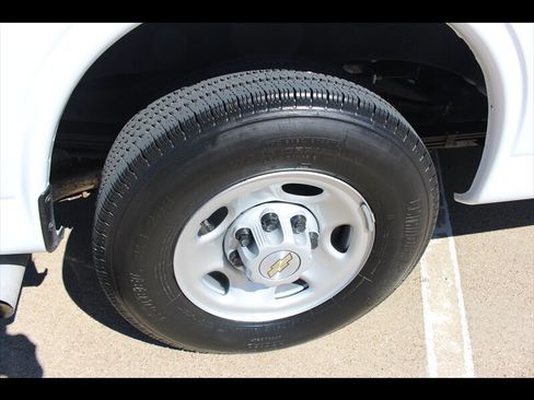 Used 2024 Chevrolet Express 3500 LS image 24