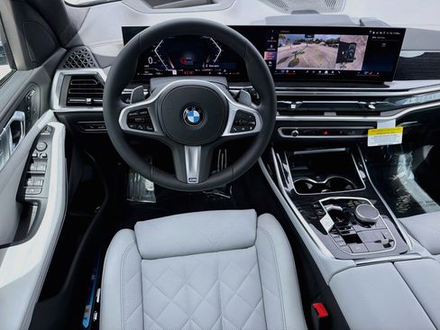 New 2027 BMW X7 xDrive40i w/ M Sport Package AWD/4WD image 18