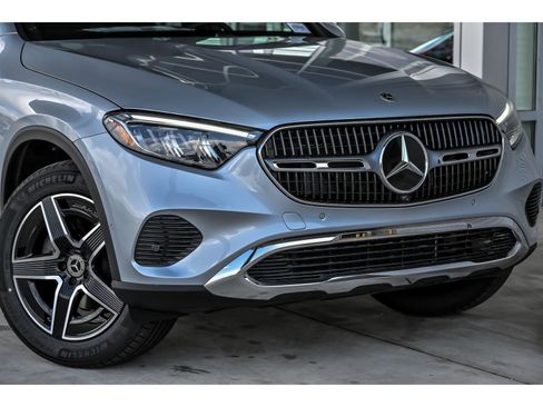 New 2026 Mercedes-Benz GLC 300 4MATIC image 2