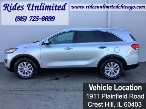 Used 2018 Kia Sorento LX image 4