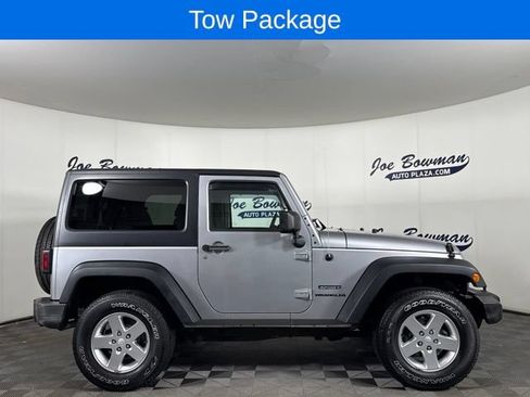 Used 2013 Jeep Wrangler Sport AWD/4WD image 6