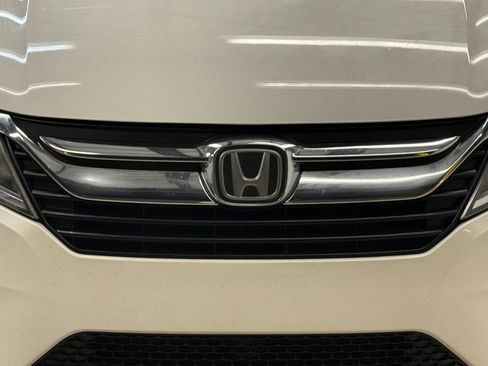 Used 2018 Honda Odyssey EX image 5